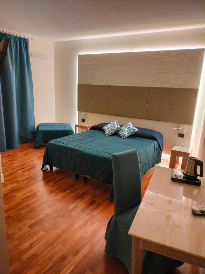 Doppel-/Zweibettzimmer mit Meerblick